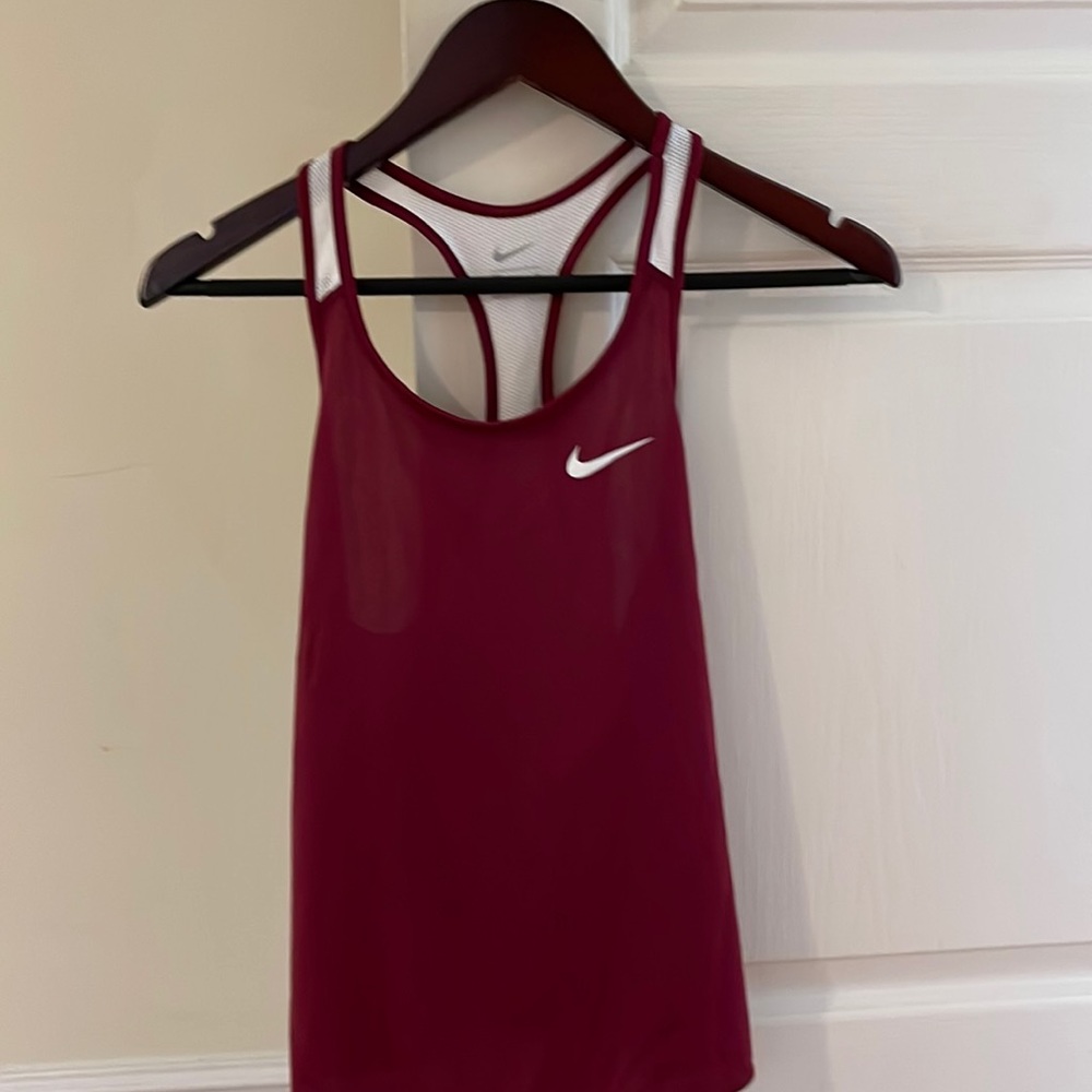 Nike burgundy tennis top